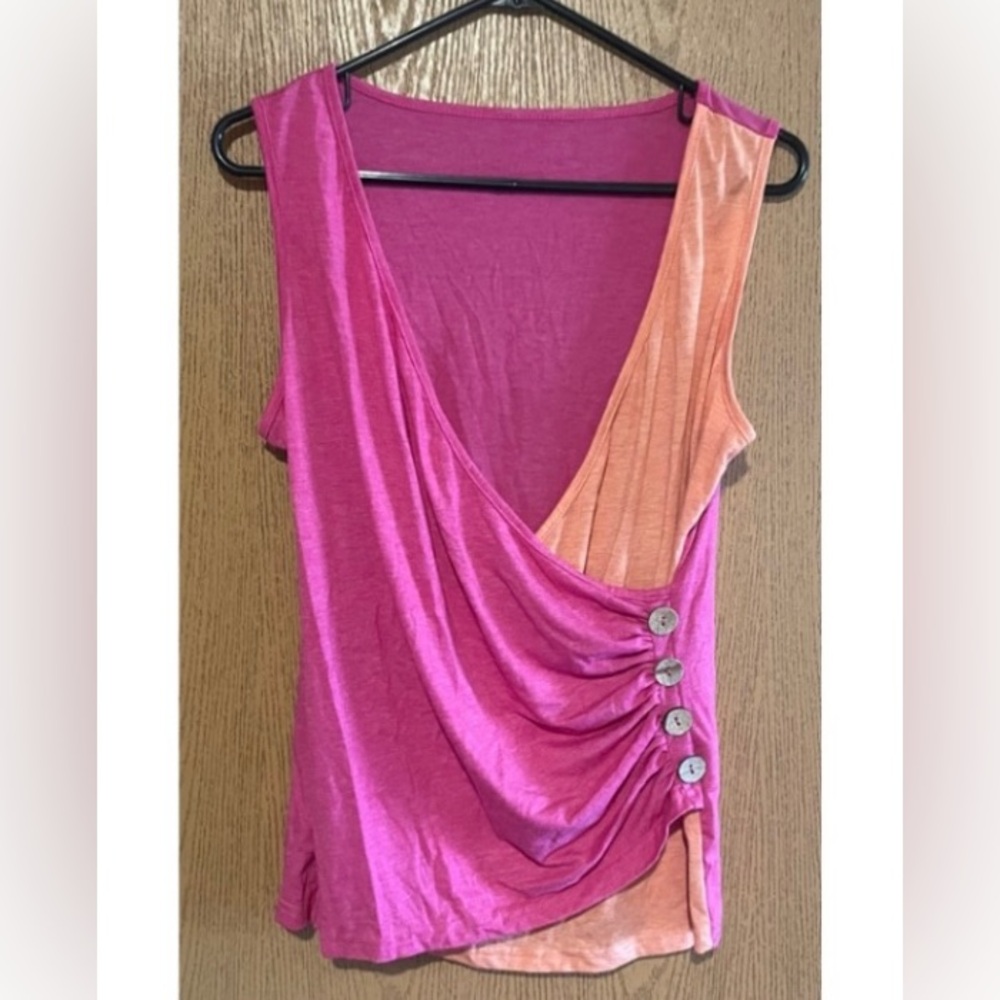 NWOT CUTE CROSSOVER TOP MIXED MEDIA